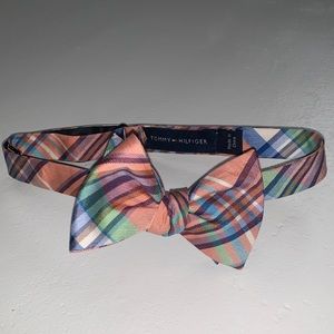 Tommy Hilfiger Bow Tie